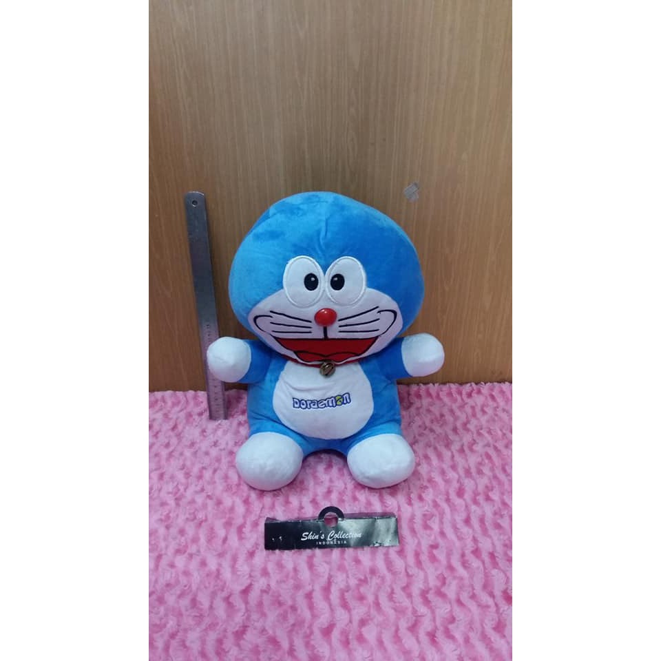 boneka doraemon L