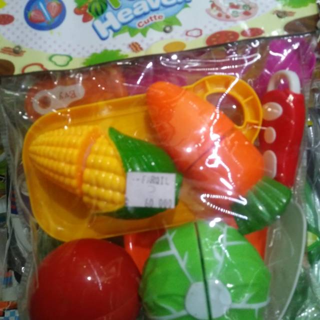 Mainan buah potong