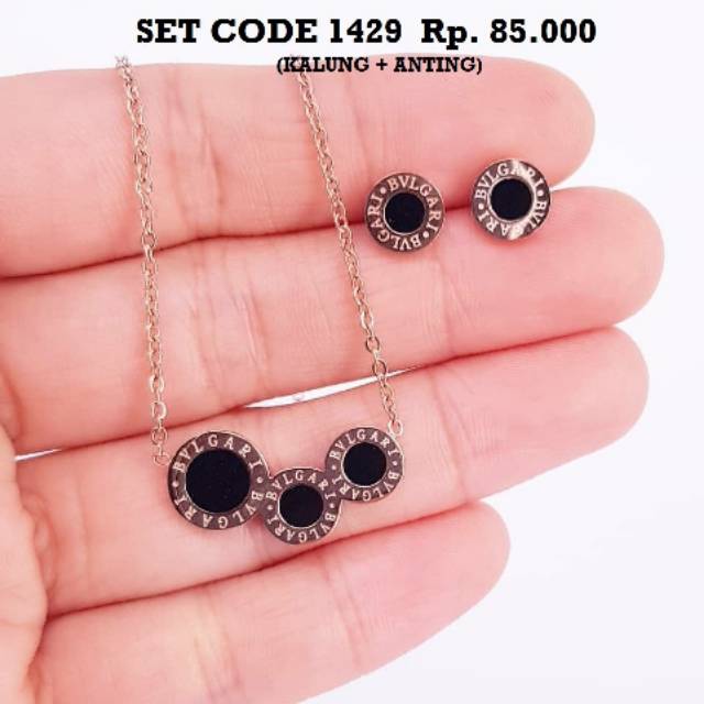 Set Titanium Kalung+Anting Code 1429