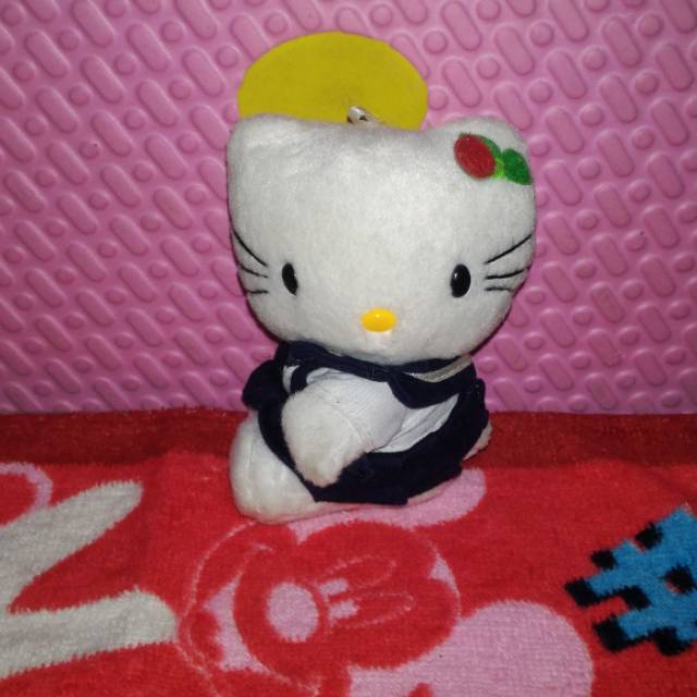 Boneka  Hello  Kitty  McD bunga