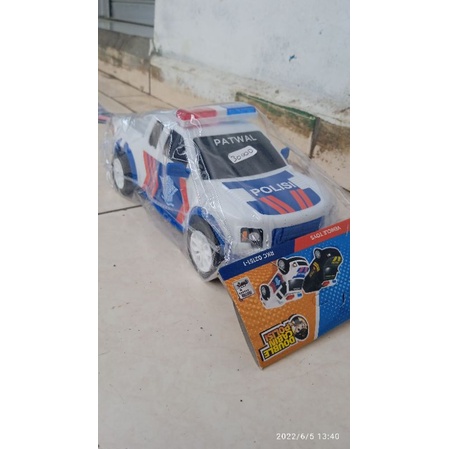 Mainan Mobil Polisi