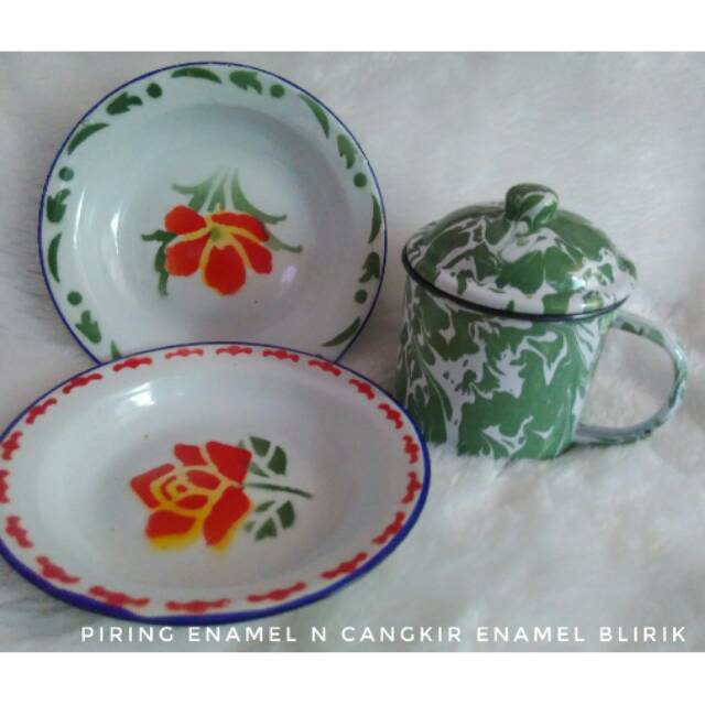Cangkir tutup enamel