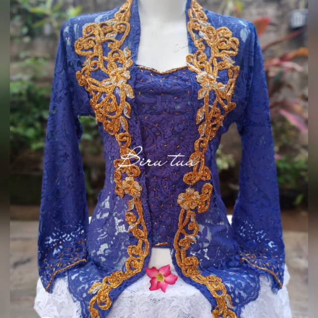 Kebaya bordir