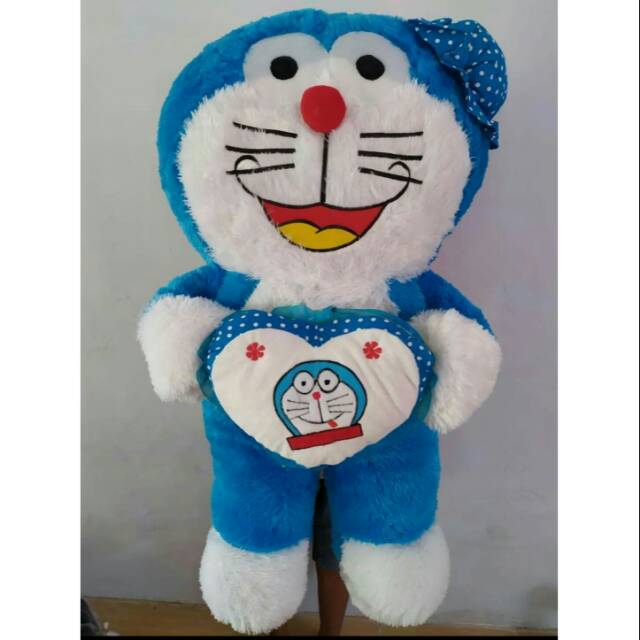 Boneka Doraemon jumbo Love