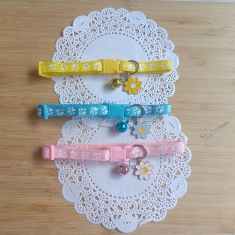 kalung kucing edisi bunga