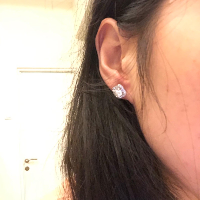 Square diamond stud earrings