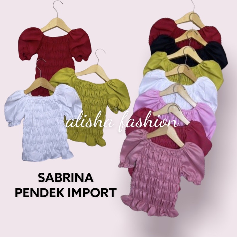 Top Sabrina Pendek