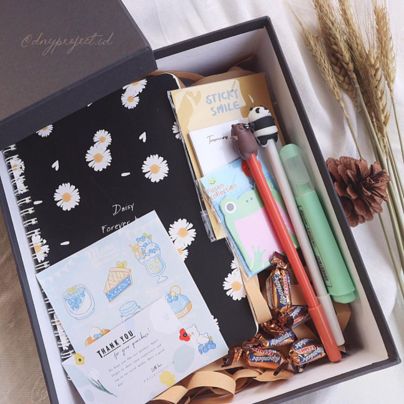 Hampers ( Stationary)