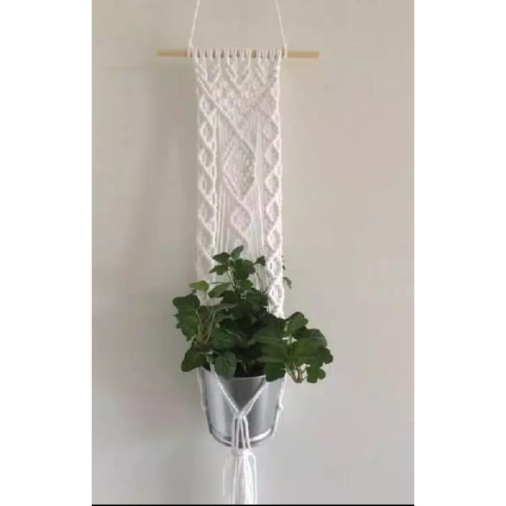 Macrame pot gantung