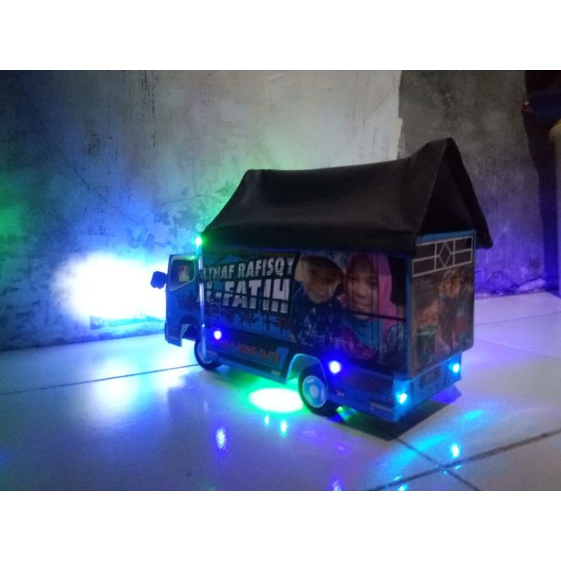 miniatur truk lampu