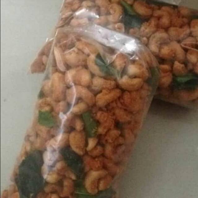 Kacang Mete Crispy