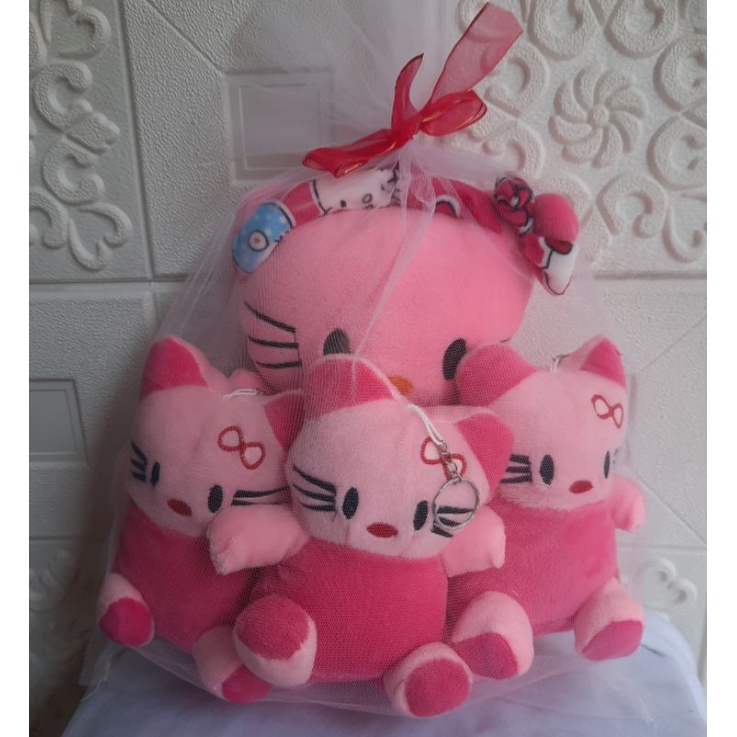 Boneka Hello kitty beranak C