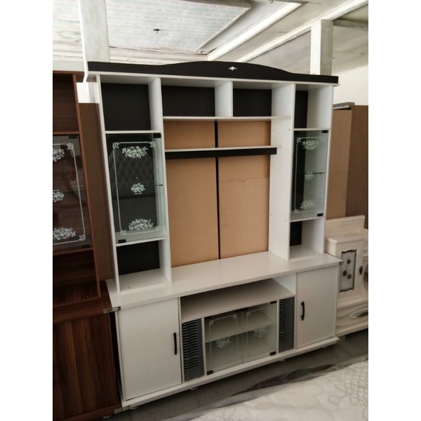 Lemari TV White Minimalis