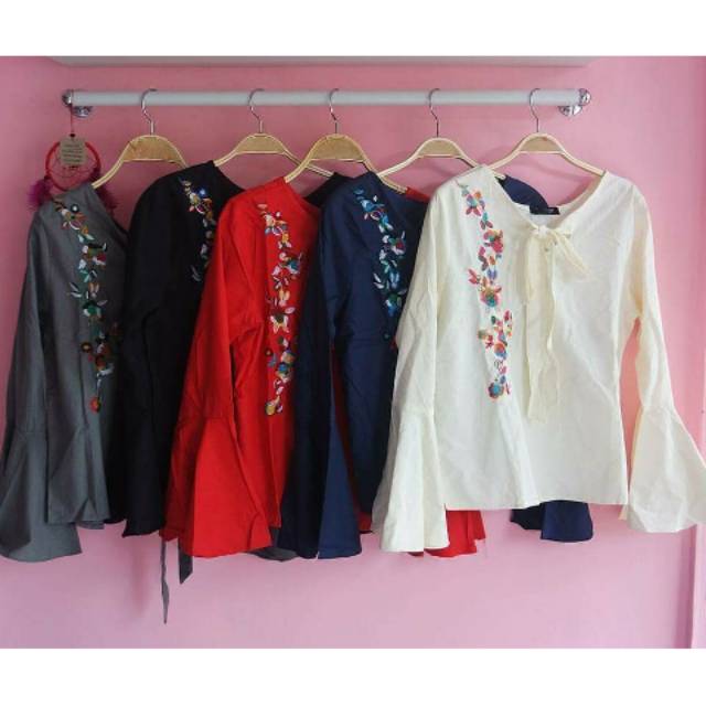 Blouse flowy 01