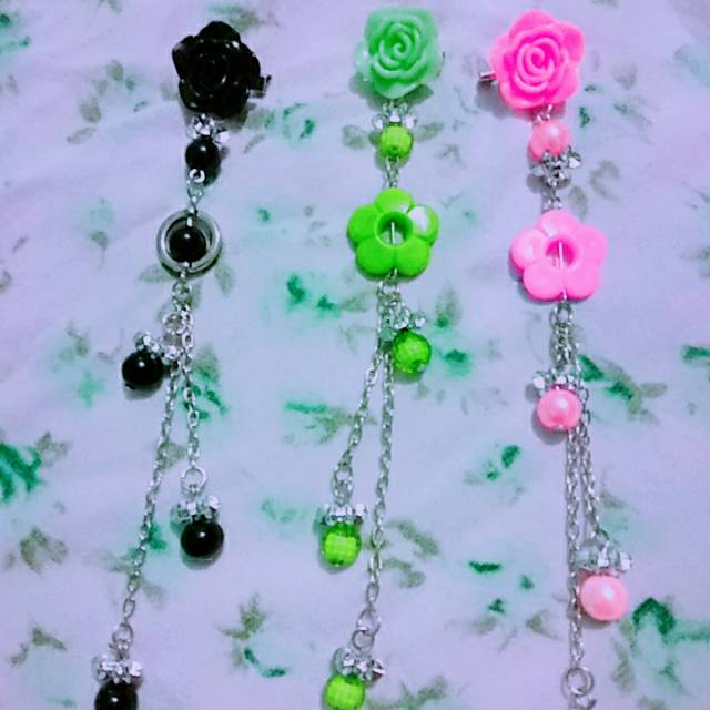 Bros dagu mawar mutiara bunga