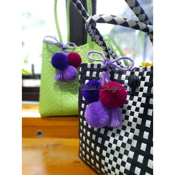 Gantungan tas pompom