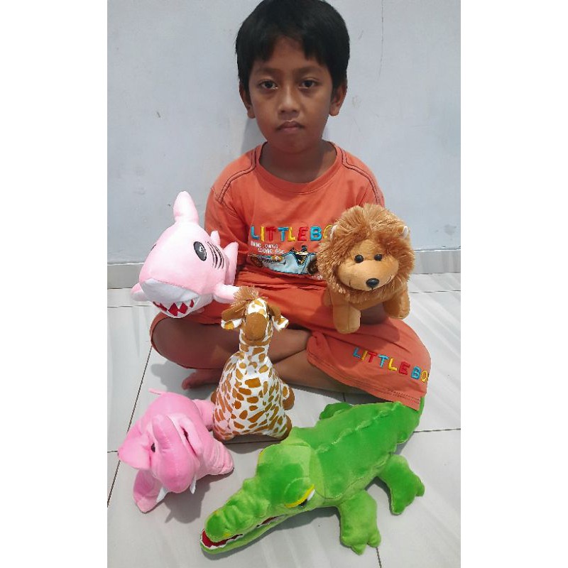 kado ulang tahun boneka