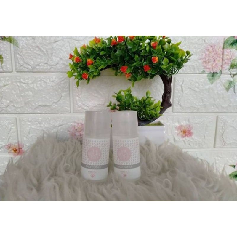 Emina face toner