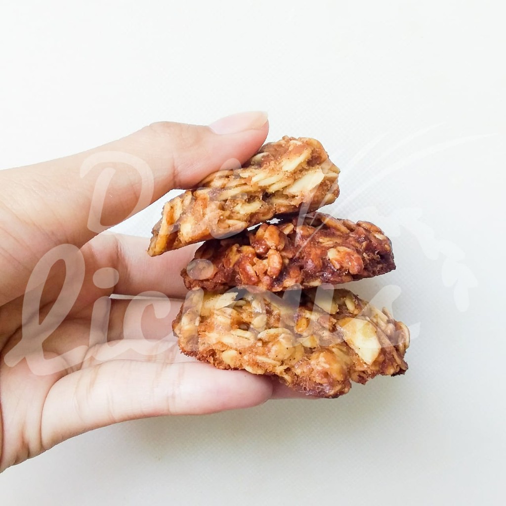 HEALTHY SOFT CHEWY DATES COOKIES - DATLICIOUS