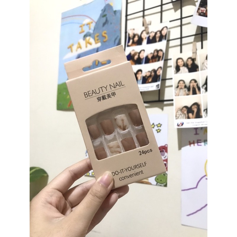 FAKE NAILS MARBEL NUDE