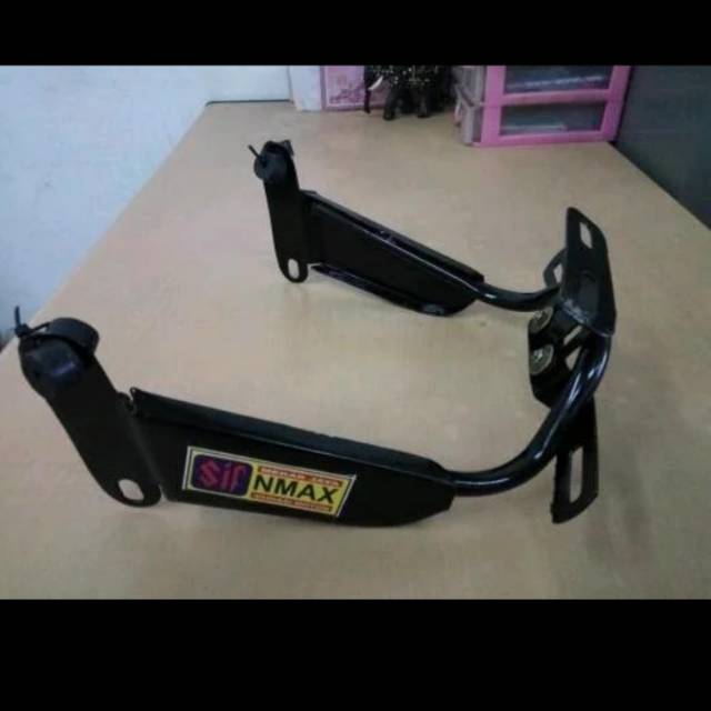 BREAKET PLAT NOMOR NMAX BAHAN TEBAL