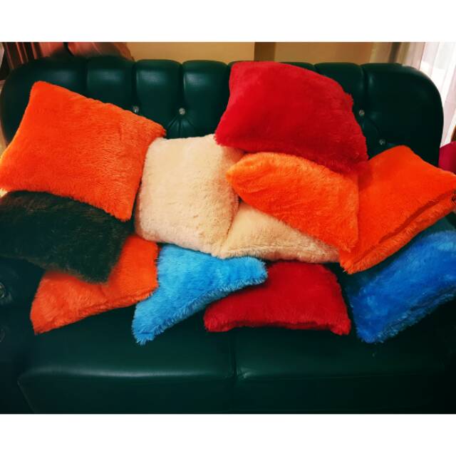 BANTAL BULU BONEKA