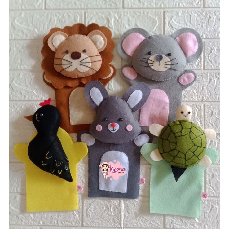 Boneka tangan flanel