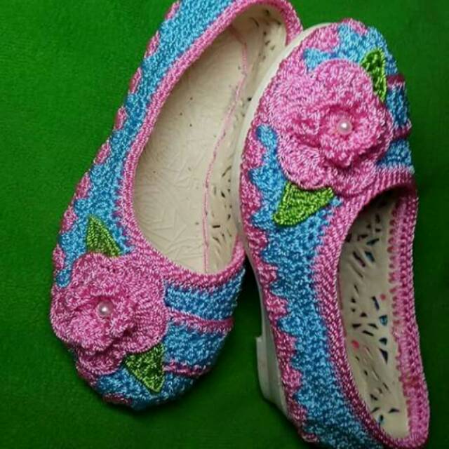 Sepatu rajut hand made