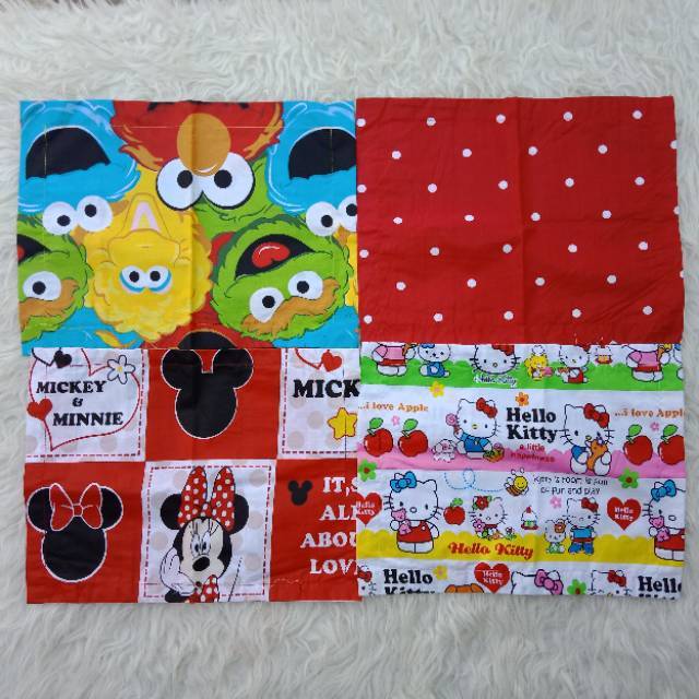 Sarung bantal bayi