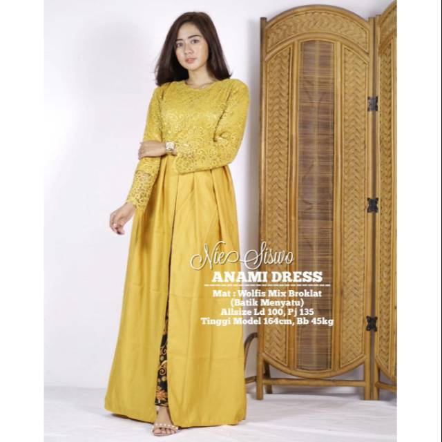 ANAMI DRESS
