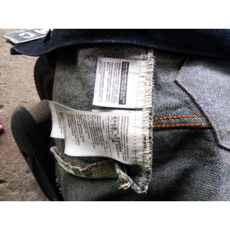 levis