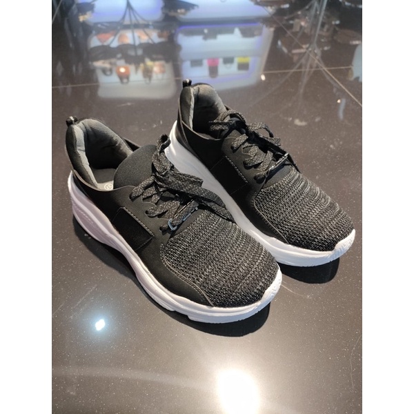 sepatu g0sh