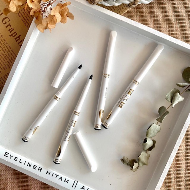 EYELINER WATERPROOF