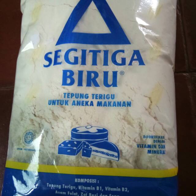 terigu segitiga biru 1kg