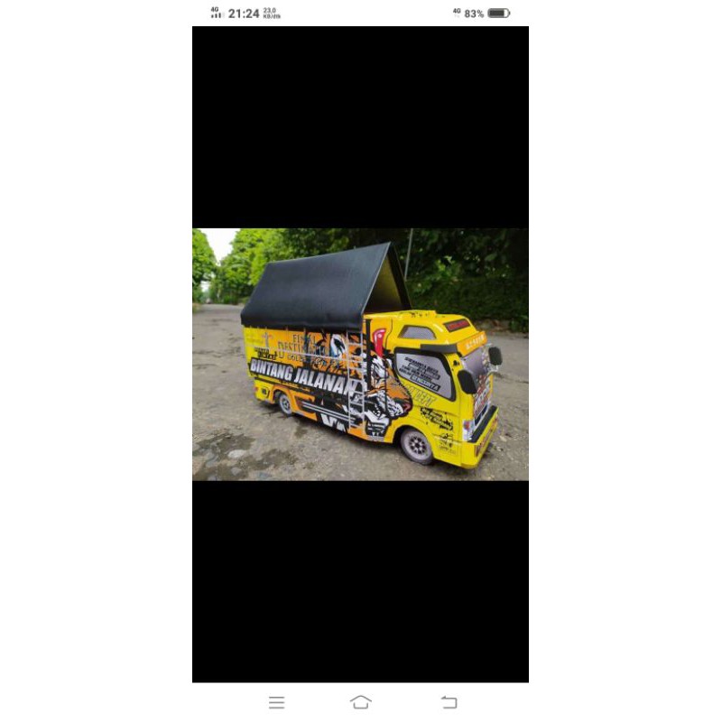 Miniatur truk