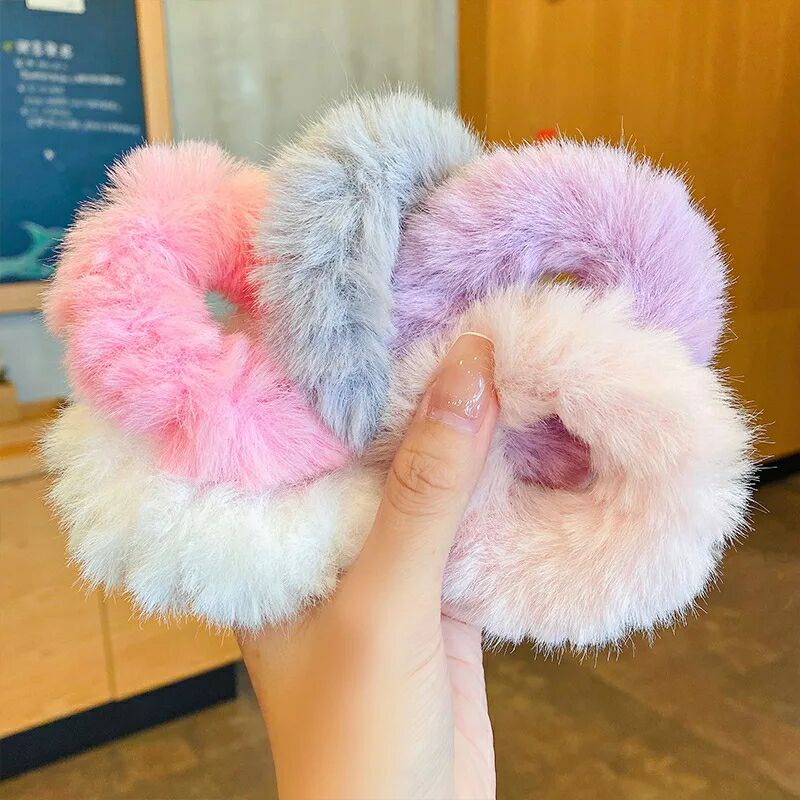 Ikat Rambut Bulu