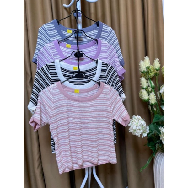 Atasan Rajut Crop