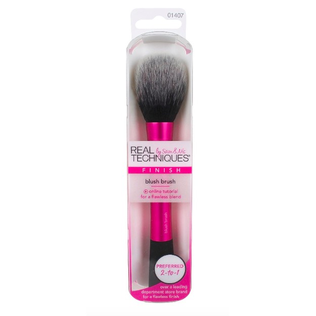 Blush Brush Real Techniques