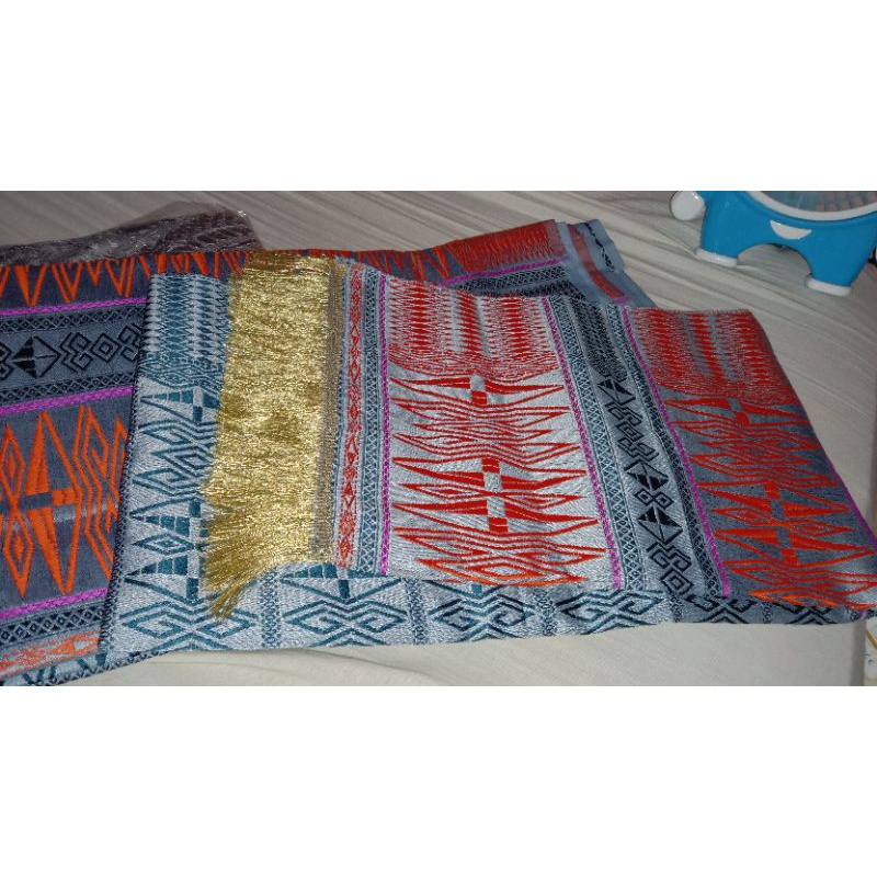 TUMTUMAN SONGKET