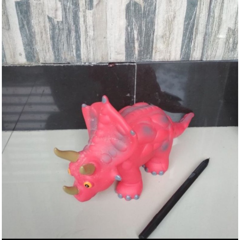 mainan dinosaurus karet