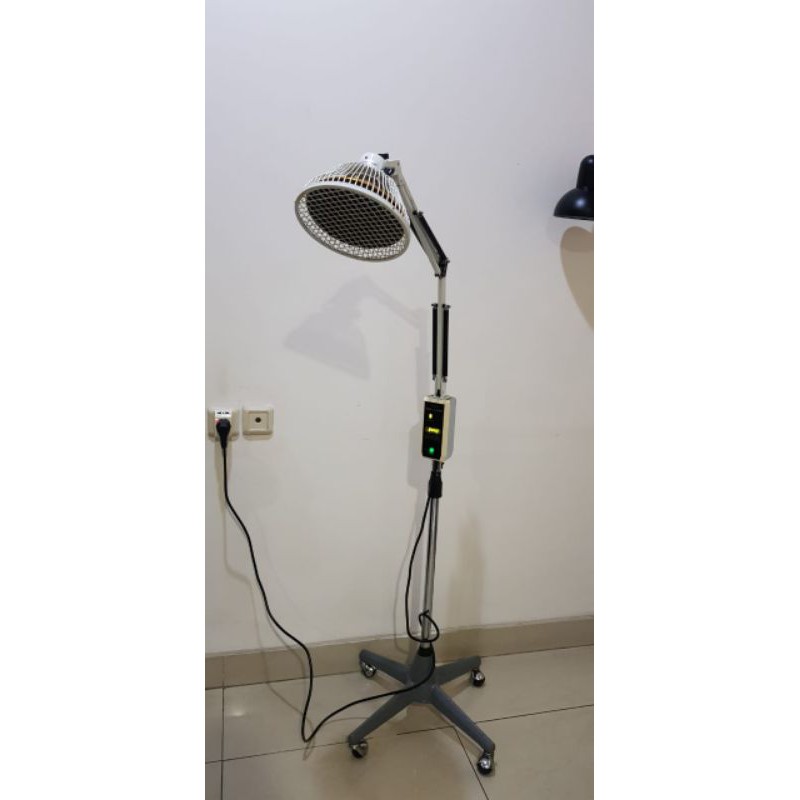 Lampu Fisioterapi CQ 99