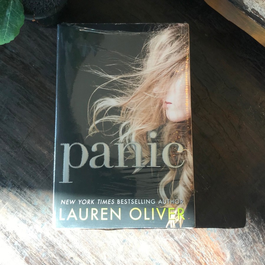 LITERA BOOKS : PANIC