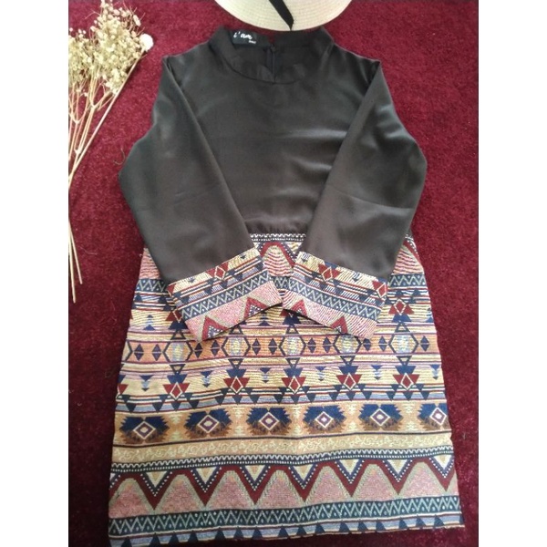 Tunik Tenun