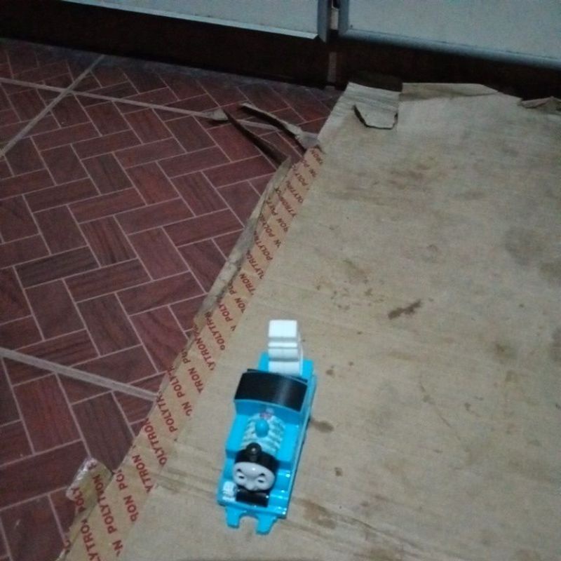 kereta tomas