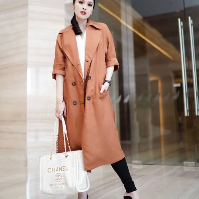 Sandra Coat Bata