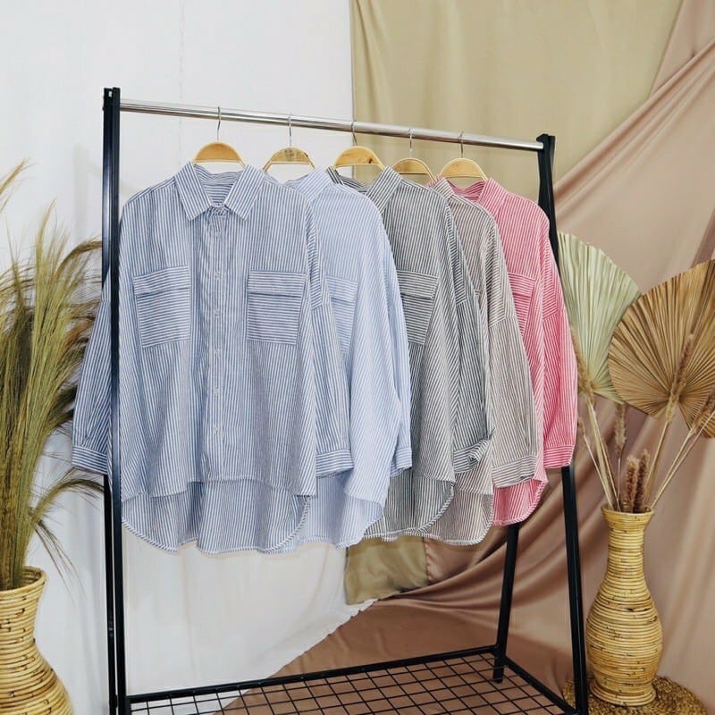 Kemeja oversize pocket stripe