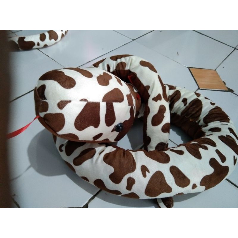 Boneka ular belang