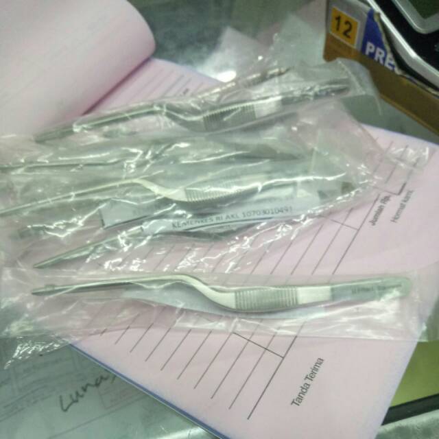 Pinset bomerang