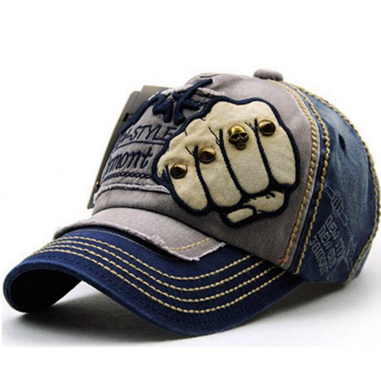 Topi motif