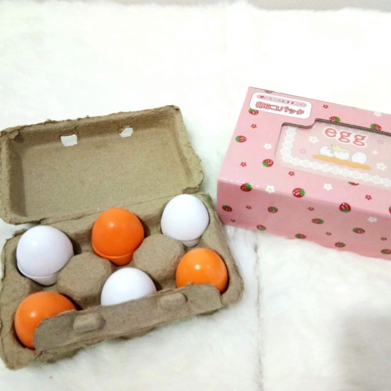 wooden eggs